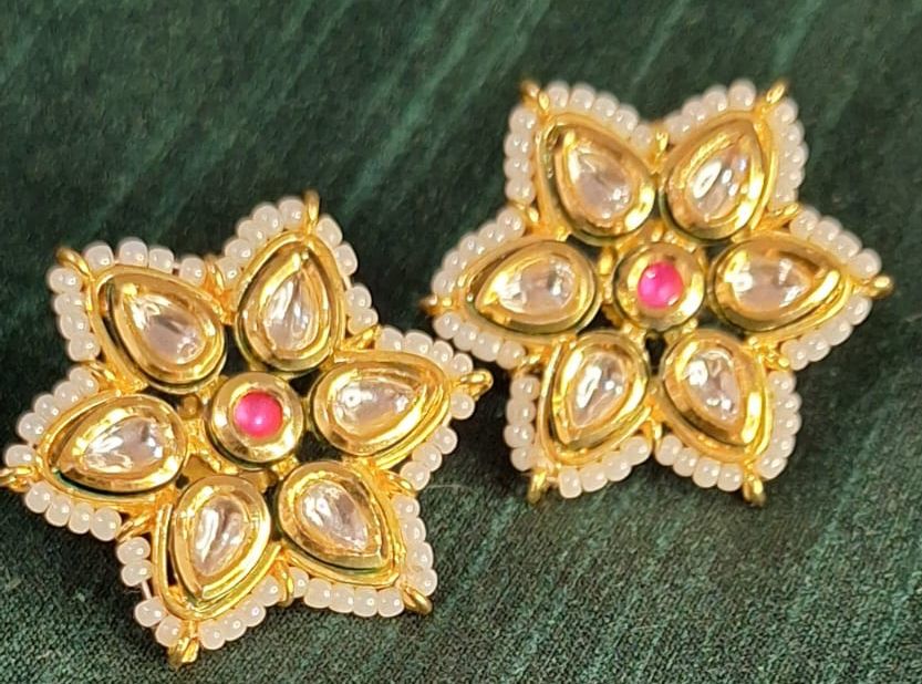 HEER FLORAL KUNDAN STUDS