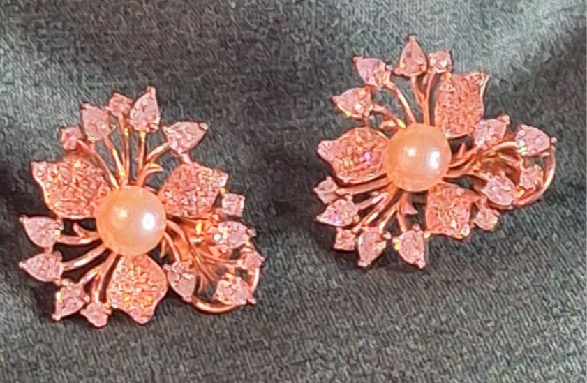 BLUSH  MEADOW STUDS