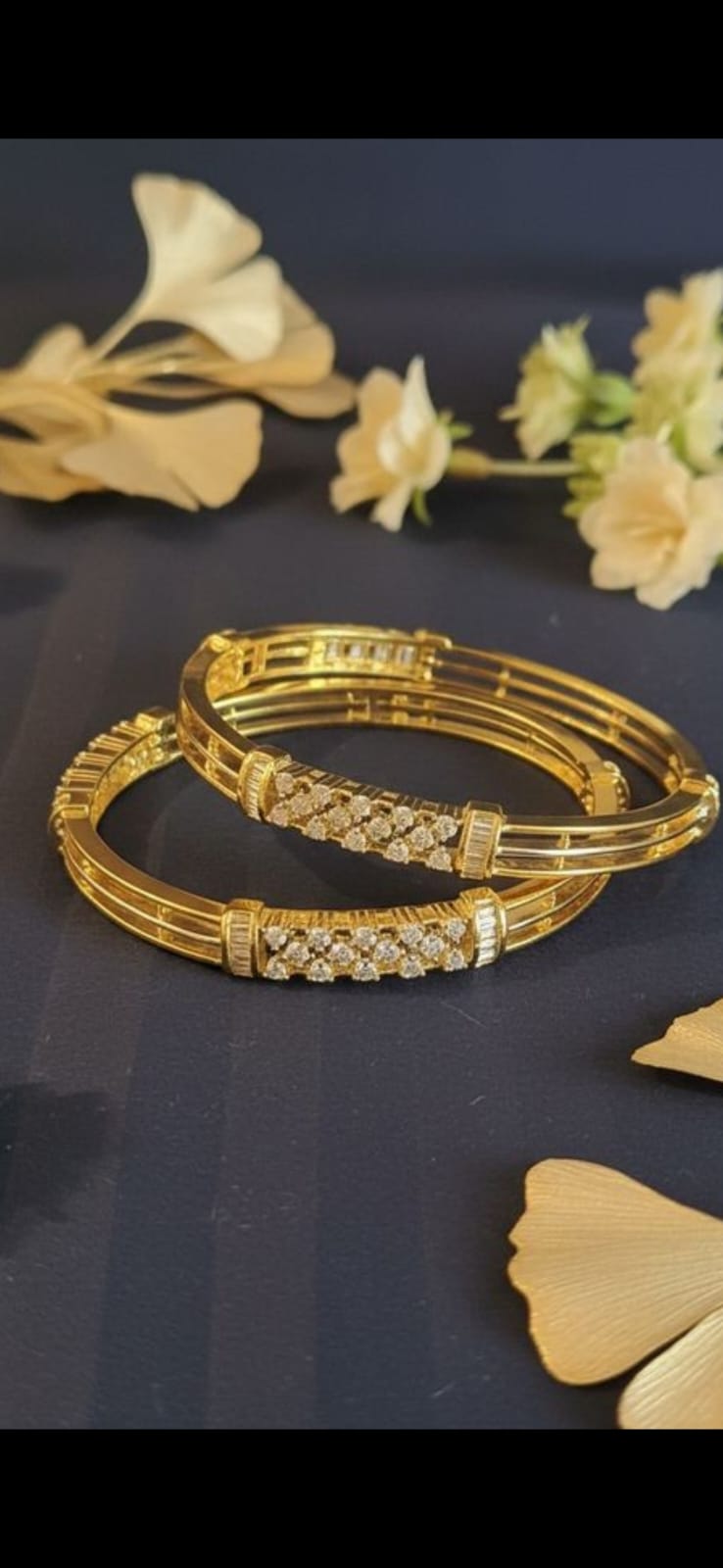 DIAMOND BANGLES GOLD POLISH